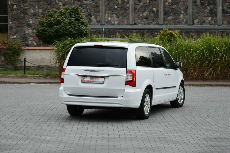 Chrysler Town & Country 3.6 V6 287KM 2016r. Skóra 7os. DVD Kamera el. drzwi PL tablice zdjęcie 5