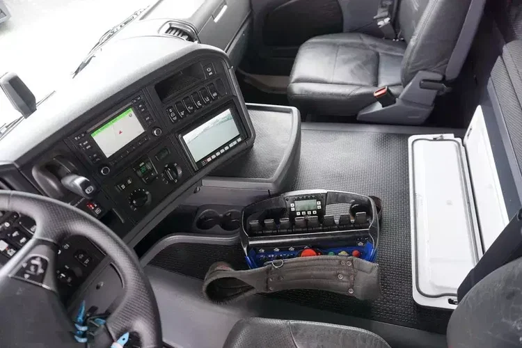 Scania G 490 / 6 X 2 / SKRZYNIOWY + HDS / HMF 3220 K7 / WYSIĘG 18.9 M zdjęcie 14