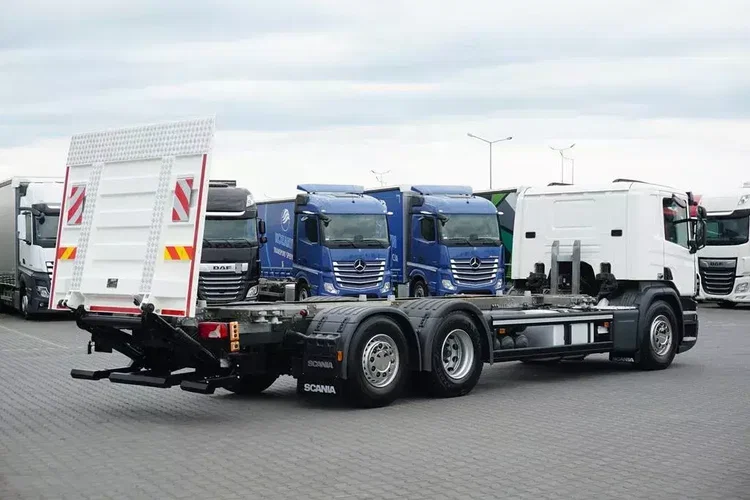 Scania P 410 / ACC / E 6 / BDF + WINDA / 7.15 , 7.45, 7.82 M / OŚ SKRĘTNA zdjęcie 6