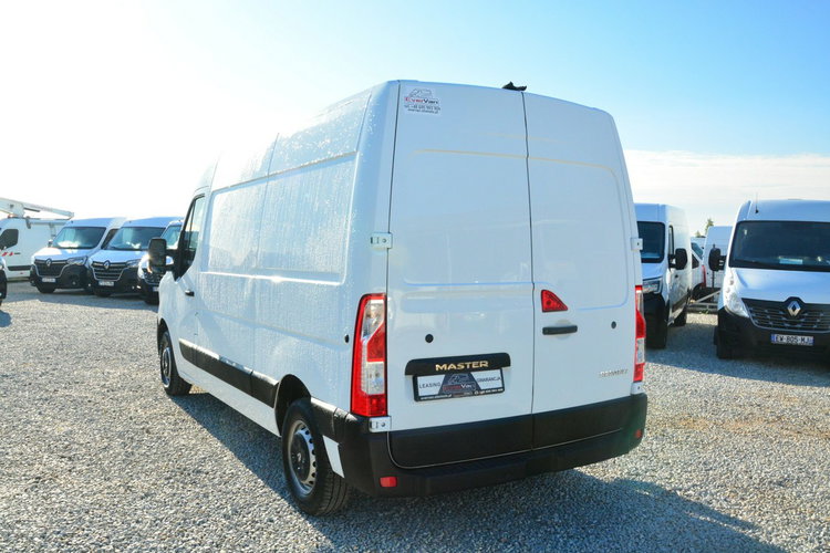 Renault Master sredniak master L2H2 3 osobowy lift pełna opcja zdjęcie 4