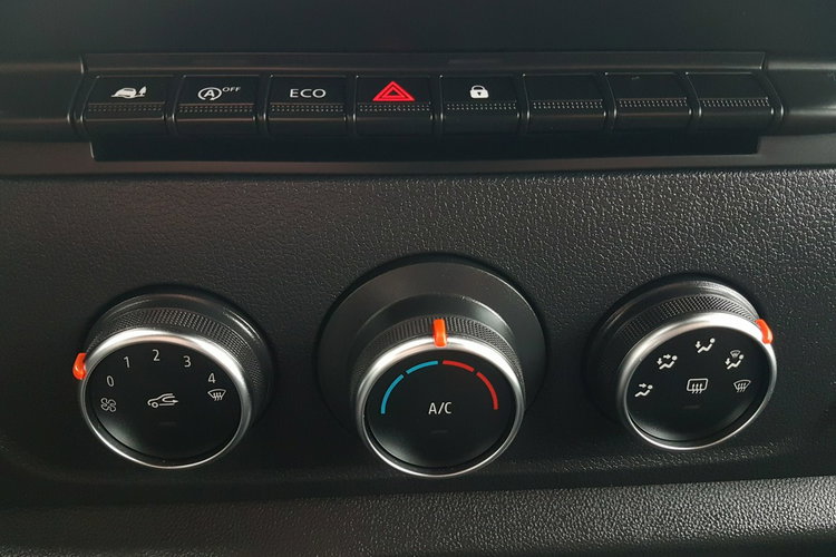 Renault Master 8EP CHŁODNIA 4.20x2.10x2.00 IZOTERMA AGREGAT CARRIER FUNKCJA GRZANIA zdjęcie 32