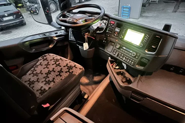 R450 z Niemiec cała na poduszce x6 hydraulika ASO Scania Full LED NAVI zdjęcie 28