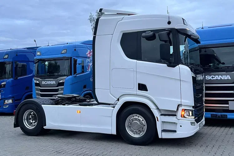 R450 z Niemiec cała na poduszce x6 hydraulika ASO Scania Full LED NAVI zdjęcie 4