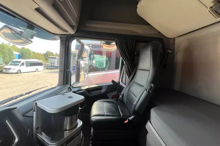 Scania S450 mega low deck perfekcyjny stan zestaw złoty kontrakt ASO full opcja zdjęcie 10
