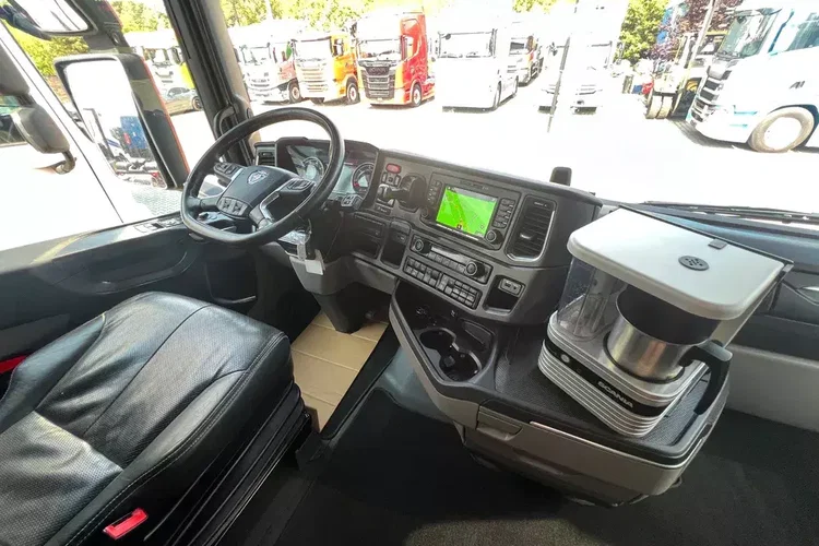 Scania S450 mega low deck perfekcyjny stan zestaw złoty kontrakt ASO full opcja zdjęcie 9