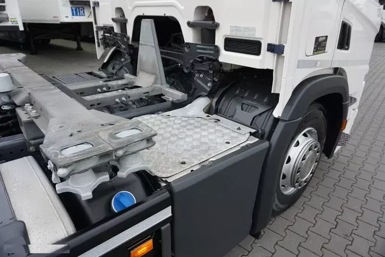 Scania / P 410 / E 6 / BDF + WINDA / 7.15 , 7.45, 7.82 M / RETARDER zdjęcie 10