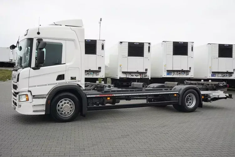 Scania / P 410 / E 6 / BDF + WINDA / 7.15 , 7.45, 7.82 M / RETARDER zdjęcie 4