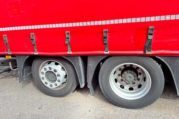 Mercedes 2545 Bigspace , firanka , zdjęcie 28