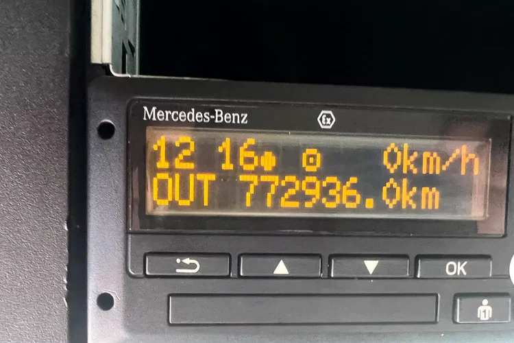 Mercedes 2545 Bigspace , firanka , zdjęcie 7