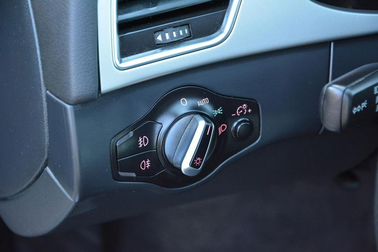 Audi A4 2.0TDI(143KM)BI-Xenon Ledy Skóry Navi MMI Klimatronic 2xParktr Chrom zdjęcie 32