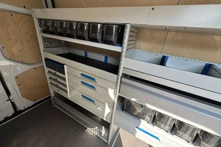 Mercedes Sprinter zdjęcie 24