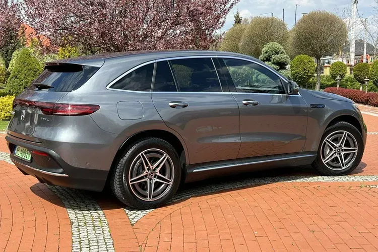 Mercedes eqc zdjęcie 11