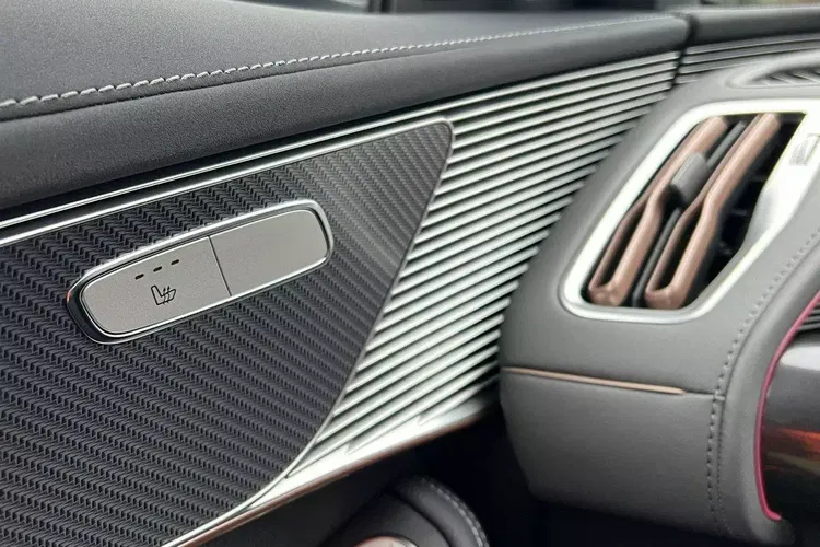 Mercedes eqc zdjęcie 20