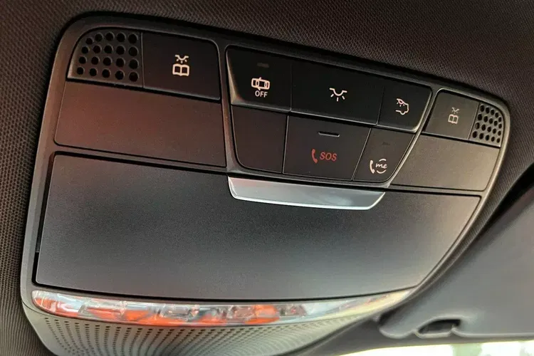 Mercedes eqc zdjęcie 35