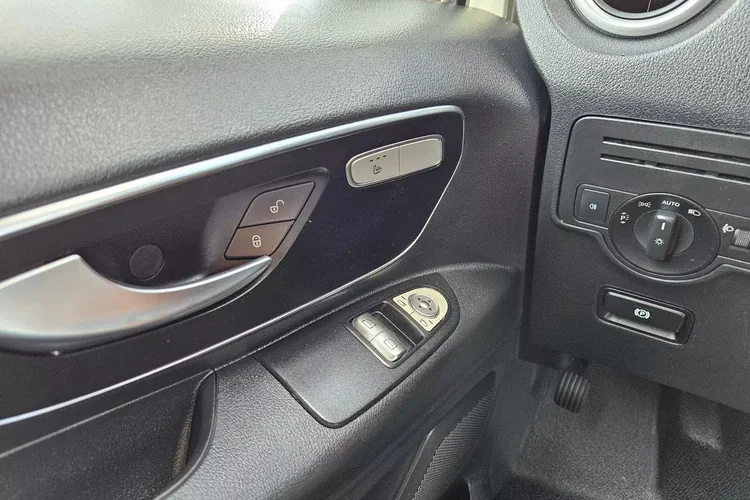 Mercedes vito ExtraLong Brygadówka 6 osób 2.2 Cdi/136KM zdjęcie 18