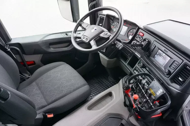 Scania P 410 / 6 X 2 / SKRZYNIOWY + HDS / PALFINGER PK 24 001 / OŚ SKRĘTNA / WYS. 15 M zdjęcie 13