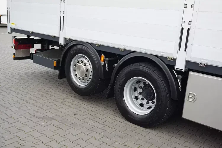 Scania P 410 / 6 X 2 / SKRZYNIOWY + HDS / PALFINGER PK 24 001 / OŚ SKRĘTNA / WYS. 15 M zdjęcie 21