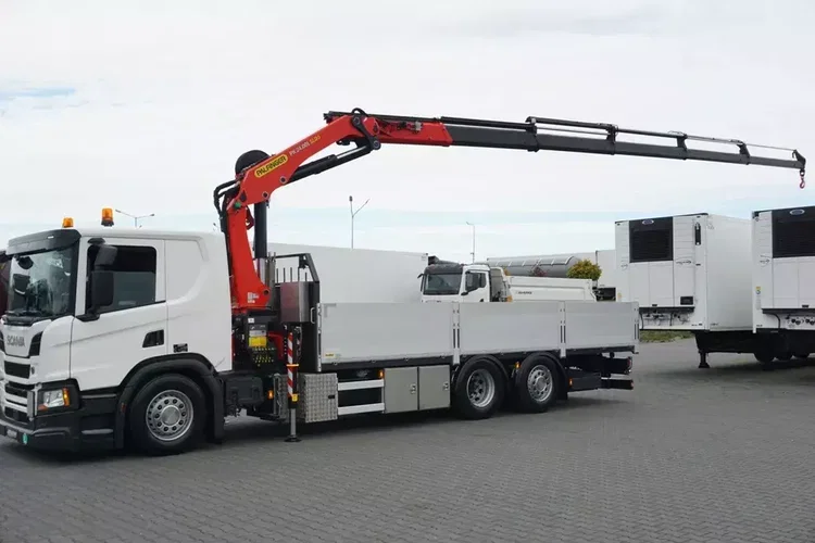 Scania P 410 / 6 X 2 / SKRZYNIOWY + HDS / PALFINGER PK 24 001 / OŚ SKRĘTNA / WYS. 15 M zdjęcie 30