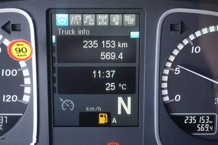 Mercedes ATEGO / 1524 / ACC / EURO 6 / IZOTERMA + WINDA / 16 PALET zdjęcie 12