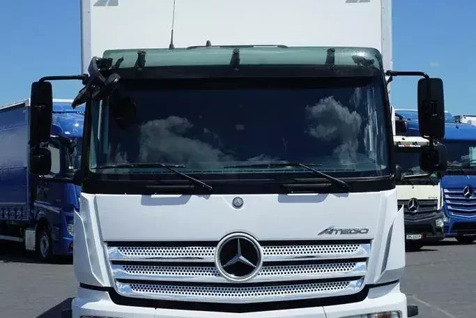 Mercedes ATEGO / 1524 / ACC / EURO 6 / IZOTERMA + WINDA / 16 PALET zdjęcie 14