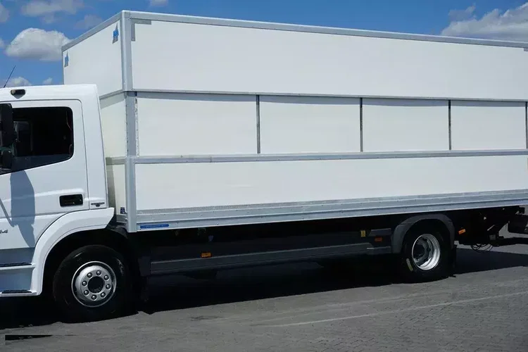 Mercedes ATEGO / 1524 / ACC / EURO 6 / IZOTERMA + WINDA / 16 PALET zdjęcie 15