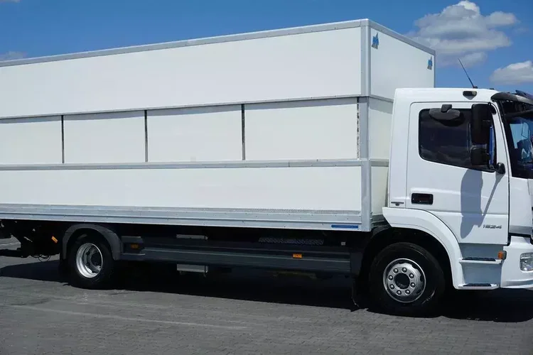 Mercedes ATEGO / 1524 / ACC / EURO 6 / IZOTERMA + WINDA / 16 PALET zdjęcie 16