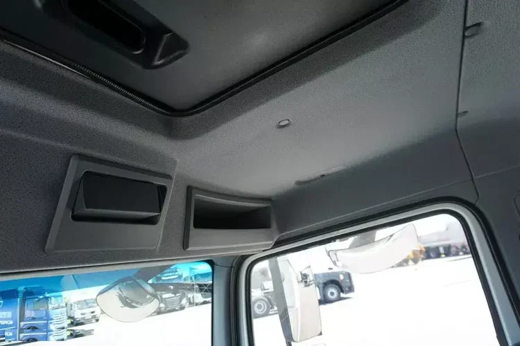 Mercedes ATEGO / 1524 / ACC / EURO 6 / IZOTERMA + WINDA / 16 PALET zdjęcie 35