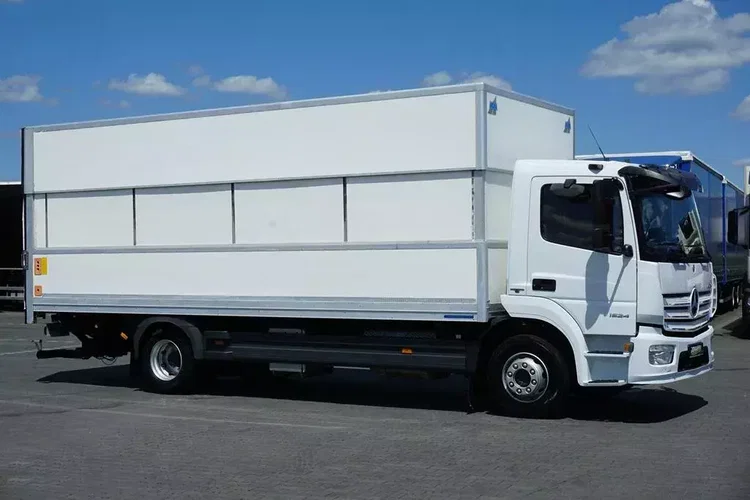 Mercedes ATEGO / 1524 / ACC / EURO 6 / IZOTERMA + WINDA / 16 PALET zdjęcie 4