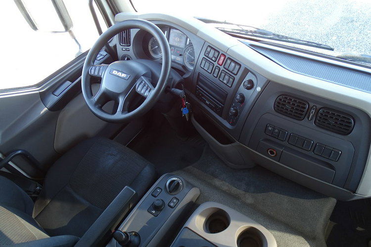 DAF LF 320 Kontener Sprowadzony Euro 6 Winda Klima , Blokada Mostu , Książka Serwisowa , Poduszki, Aktywny Tempomat zdjęcie 10