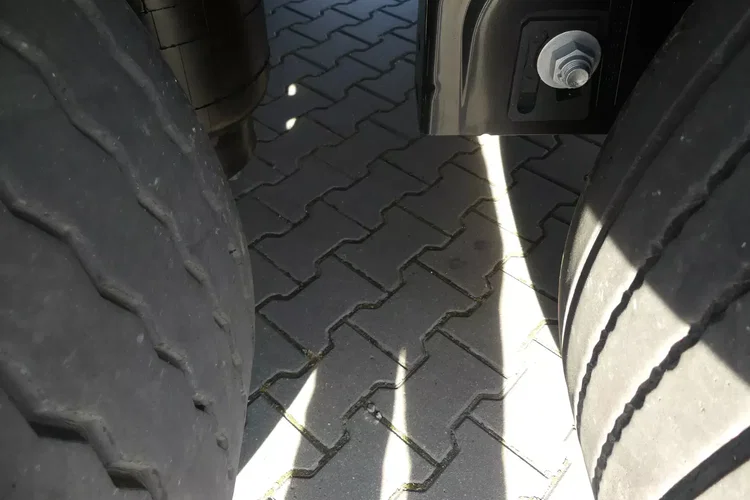 Krone FIRANKA / OŚ PODNOSZONA / IDEALNY STAN / zdjęcie 19