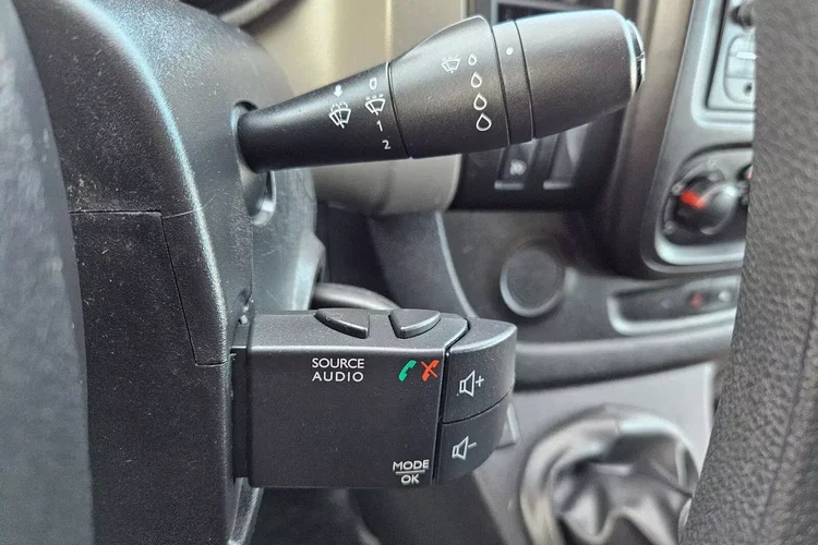 Renault Trafic L2H1 54999zł NETTO 1.6dCi/120KM zdjęcie 22