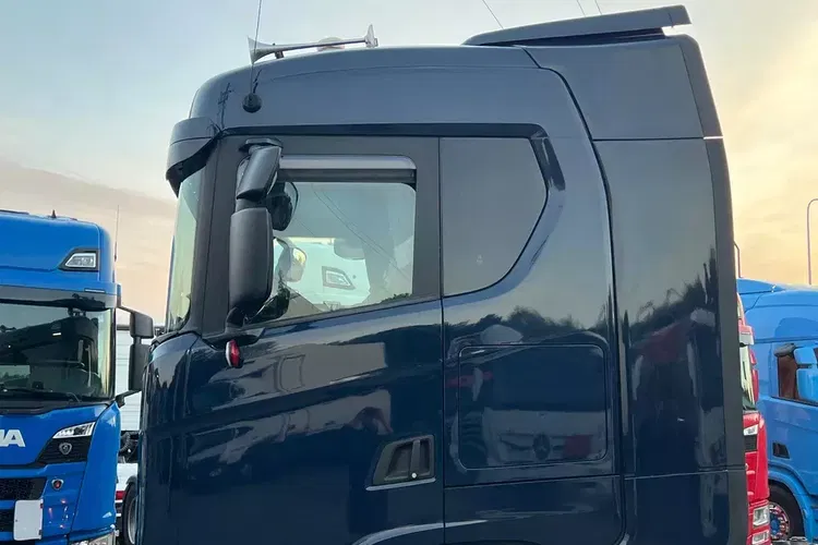 Scania S500 z Niemiec full opcja hydraulika skóry alcoa navi full led 6x poduszek zdjęcie 13