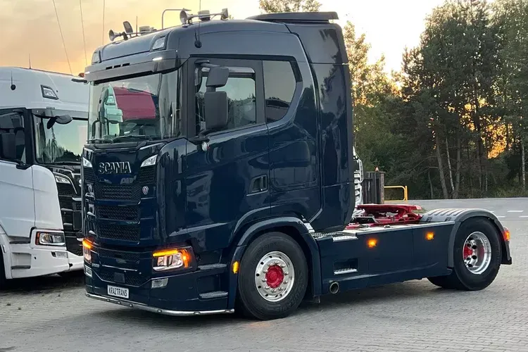 Scania S500 z Niemiec full opcja hydraulika skóry alcoa navi full led 6x poduszek zdjęcie 18