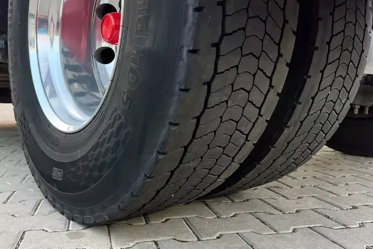 Scania S500 z Niemiec full opcja hydraulika skóry alcoa navi full led 6x poduszek zdjęcie 25