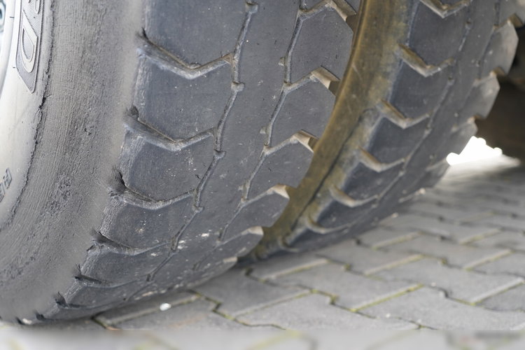 Mercedes / AXOR 2633 / 6X4 / SKRZYNIOWY - 6, 55 M / MOCNA PODŁOGA / HDS FASSI F155 / wysów: 10 M / MAX UDŹWIG 6 000 KG / MANUAL  / STEROWANIE RADIOWE / zdjęcie 30