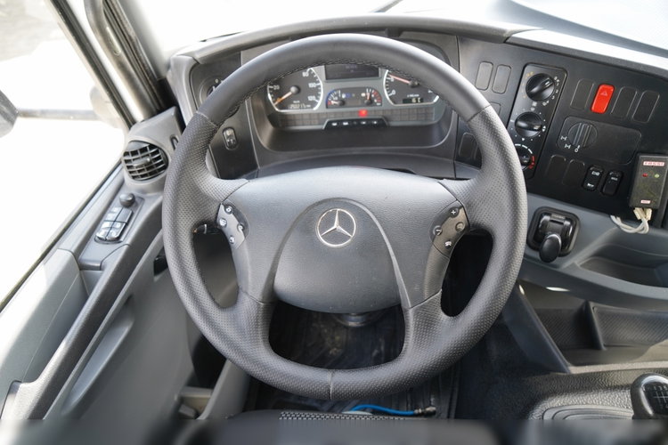 Mercedes / AXOR 2633 / 6X4 / SKRZYNIOWY - 6, 55 M / MOCNA PODŁOGA / HDS FASSI F155 / wysów: 10 M / MAX UDŹWIG 6 000 KG / MANUAL  / STEROWANIE RADIOWE / zdjęcie 37
