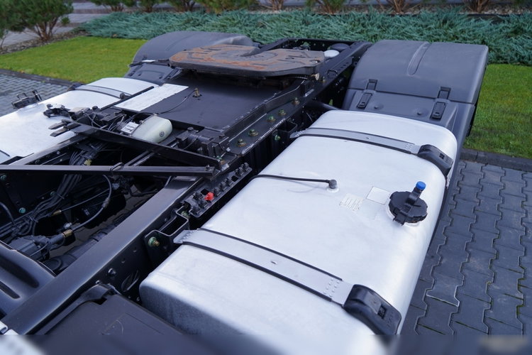 MAN TGX 18. 460 / MEGA / LOWDECK / REGULOWANE SIODŁO / OPONY 100% /  NAVI / PO KONTRAKCIE SERWISOWYM  zdjęcie 12