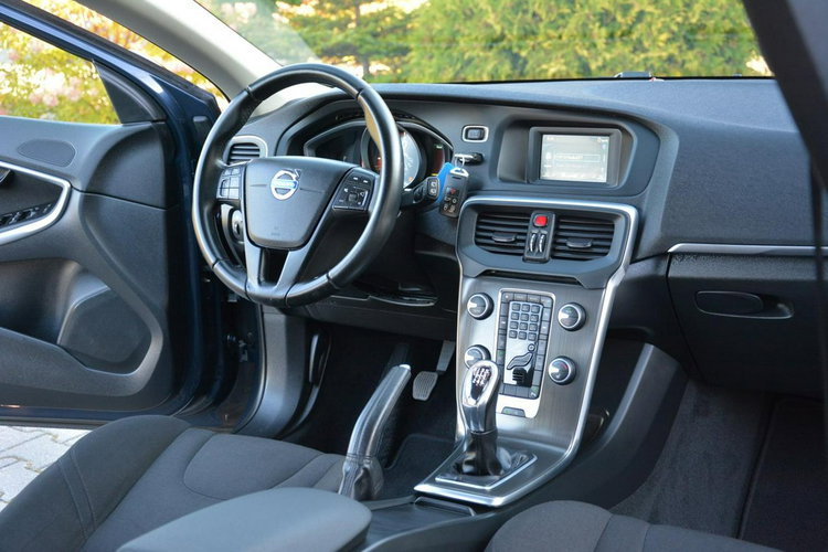 V40 Xenon Ledy Virtual Zegary Parktroni ASO do końca Volvo zdjęcie 19