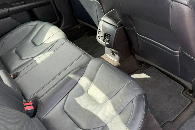 Ford Mondeo 2.0 Hybryda Titanium 86 tyś przebieg Stan BDB Gwarancja zdjęcie 20