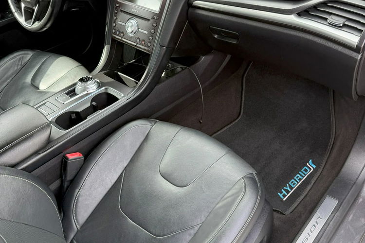 Ford Mondeo 2.0 Hybryda Titanium 86 tyś przebieg Stan BDB Gwarancja zdjęcie 7