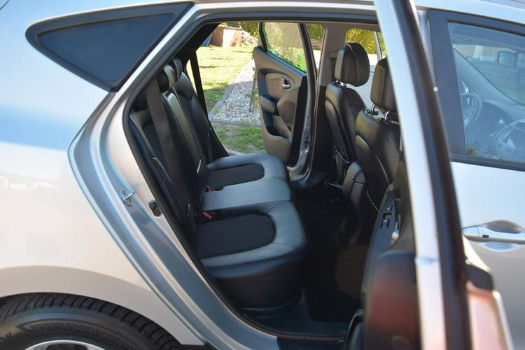 Hyundai ix35 2.0CRDI(136KM) Premium Panorama Skóry duża Navi Kamera ASO zdjęcie 13