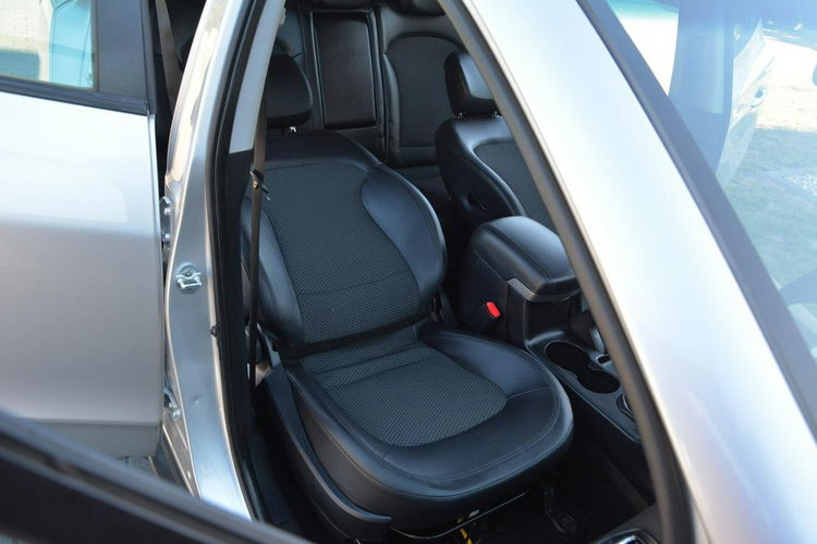 Hyundai ix35 2.0CRDI(136KM) Premium Panorama Skóry duża Navi Kamera ASO zdjęcie 15