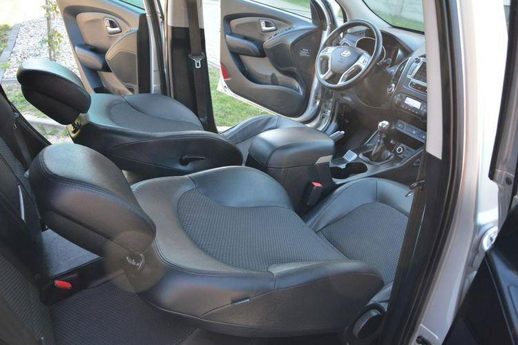 Hyundai ix35 2.0CRDI(136KM) Premium Panorama Skóry duża Navi Kamera ASO zdjęcie 16