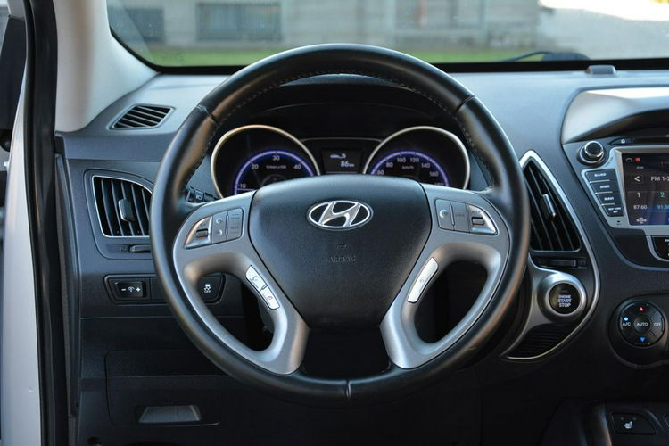 Hyundai ix35 2.0CRDI(136KM) Premium Panorama Skóry duża Navi Kamera ASO zdjęcie 23