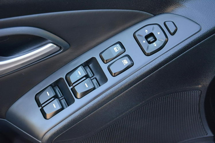Hyundai ix35 2.0CRDI(136KM) Premium Panorama Skóry duża Navi Kamera ASO zdjęcie 26