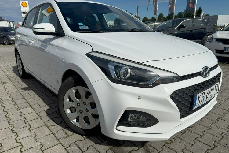 Hyundai i20 Navi Kamera Asysten Pasa Led Salon Polski 68 tyś przebieg Gwarancja zdjęcie 2