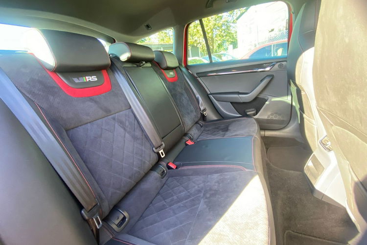 Skoda Octavia 2.0 tsi 240 KM kolor individual full opcja mały przebieg zdjęcie 25