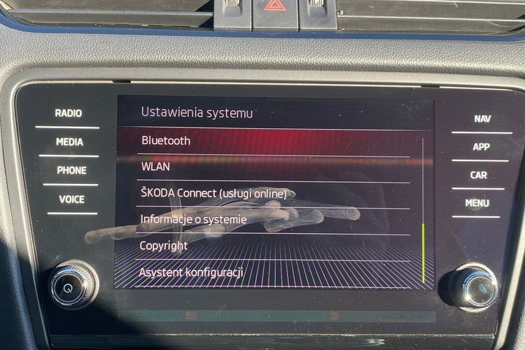 Skoda Octavia 2.0 tsi 240 KM kolor individual full opcja mały przebieg zdjęcie 39