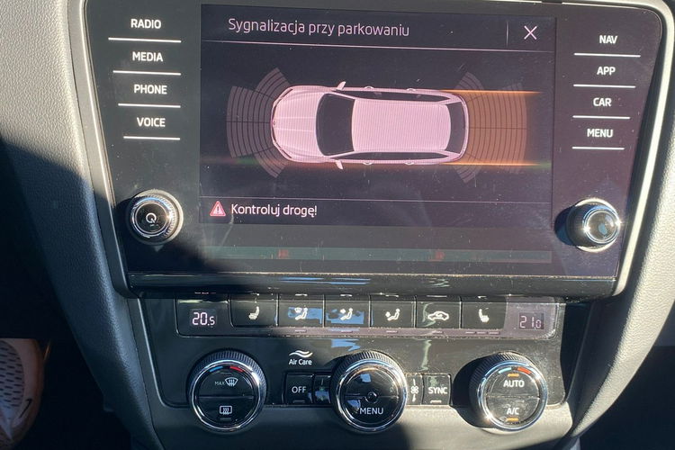 Skoda Octavia 2.0 tsi 240 KM kolor individual full opcja mały przebieg zdjęcie 40