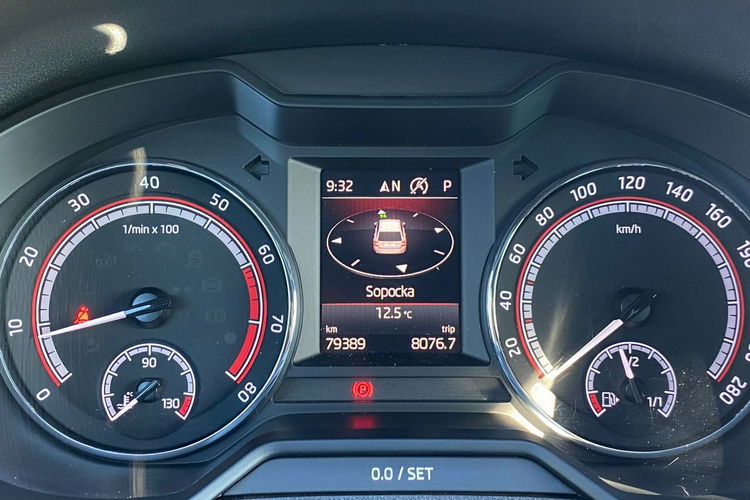 Skoda Octavia 2.0 tsi 240 KM kolor individual full opcja mały przebieg zdjęcie 48